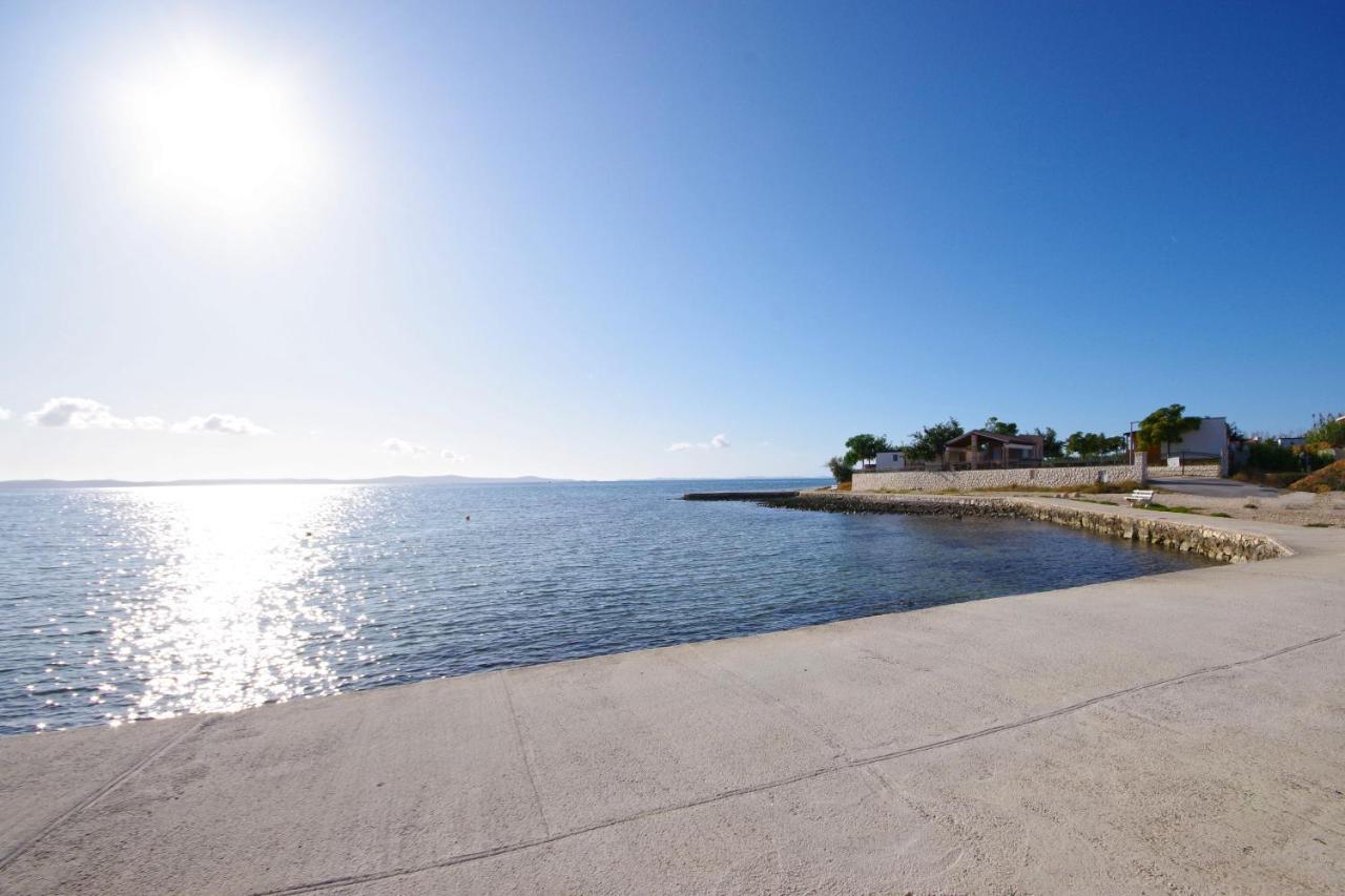 Laura * Privlaka (Zadar)